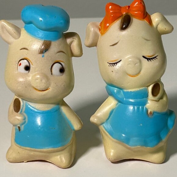Vintage 60s Made in Hong Kong Anthropomorphic Kitschy Salt Pepper and Shakers - Picture 2 of 6